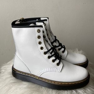 Dr Martens Zavala Boots size 6 color white